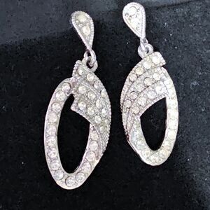 Vintage Estate Crystal Rhinestone Dangle Drop Earrings Rhodium